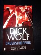Onderschepping - Dick Wolf, Ophalen of Verzenden, Zo goed als nieuw, Dick Wolf, Amerika