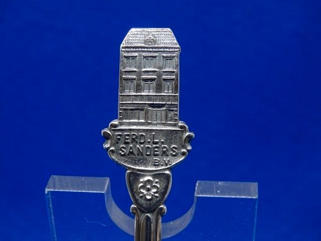 Lepeltje: Eindhoven Ferd Sanders, Antiek en Kunst, Antiek | Bestek, Verzenden