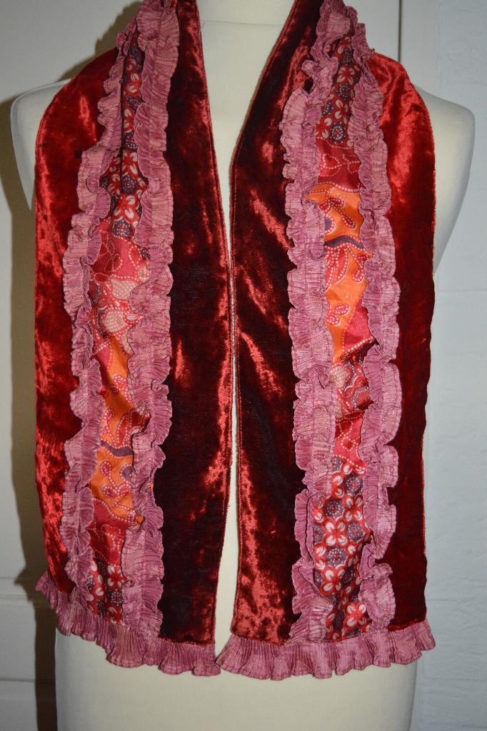 mooie sierlijke langwerpige fluwelen sjaal, Ophalen of Verzenden, Zo goed als nieuw, Maat 46/48 (XL) of groter, Sjaal