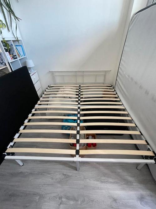Wit metaal bed frame 180 x 200 cm minimal scandi, Huis en Inrichting, Slaapkamer | Bedden, Gebruikt, Tweepersoons, 180 cm, 200 cm