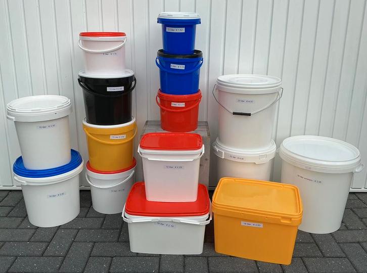 Emmers.Nieuw.Maat: 2.5,5,10,16,18,20,22 en 30 liter., Huis en Inrichting, Emmers, Nieuw, Kunststof, Met deksel, Met handgreep