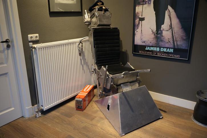 Schietstoel met flight data recorder, Verzamelen, Luchtvaart en Vliegtuigspotten, Gebruikt, Overige typen, Ophalen