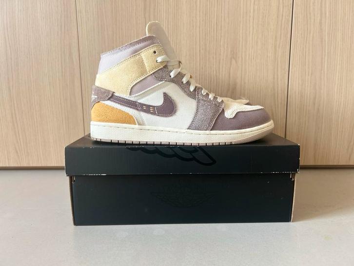 Air Jordan 1 Mid SE Craft - Maat 44.5, Kleding | Heren, Schoenen, Zo goed als nieuw, Sneakers of Gympen, Overige kleuren, Ophalen of Verzenden