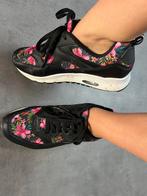 NIEUW zwarte multikleur bloemen print sneakers maat 39, Zwart, Ophalen of Verzenden, Sneakers of Gympen, Zo goed als nieuw
