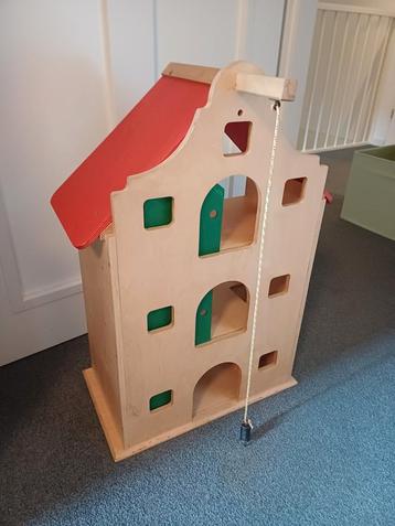 Houten pakhuis  beschikbaar voor biedingen
