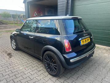 Mini 1.6 16V Cooper 2002 Zwart beschikbaar voor biedingen