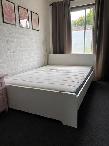 Bedframe, wit, 140x200 cm