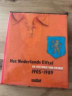 Het Nederlands Elftal / De historie van Oranje 1905 - 1989, Ophalen of Verzenden, Zo goed als nieuw, Balsport