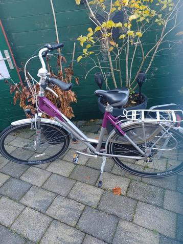 Popal Damesfiets - Comfortabel en Betrouwbaar beschikbaar voor biedingen