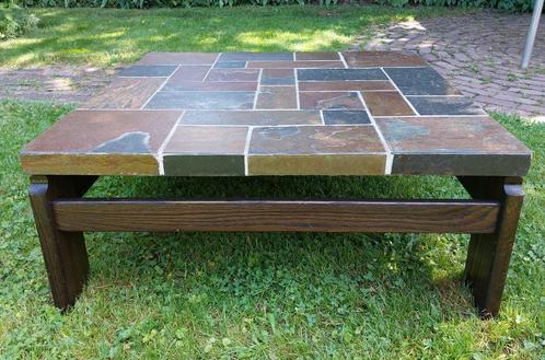 Salontafel, hout/leisteen/, Brutalistisch, jaren 70, Huis en Inrichting, Tafels | Salontafels, Gebruikt, Minder dan 50 cm, 50 tot 100 cm