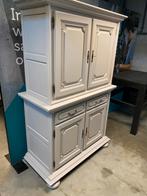 Brocante buffetkast Met mooie details, Ophalen, Gebruikt, 100 tot 150 cm, 150 tot 200 cm