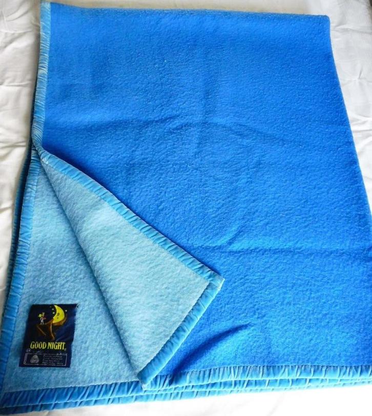 Prachtige wollen deken Good Night 180 x 220 cm wol, Huis en Inrichting, Woonaccessoires | Plaids en Woondekens, Zo goed als nieuw