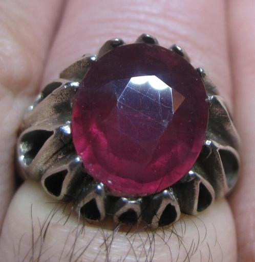 Robijn 8,23 krt %100 natuurlijk ca 1970 Art Deco design, Sieraden, Tassen en Uiterlijk, Ringen, Zo goed als nieuw, Dame of Heer