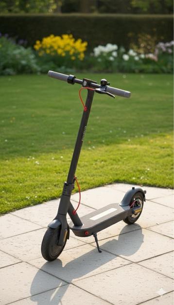 Elektrische Step - Zo goed als nieuw! beschikbaar voor biedingen