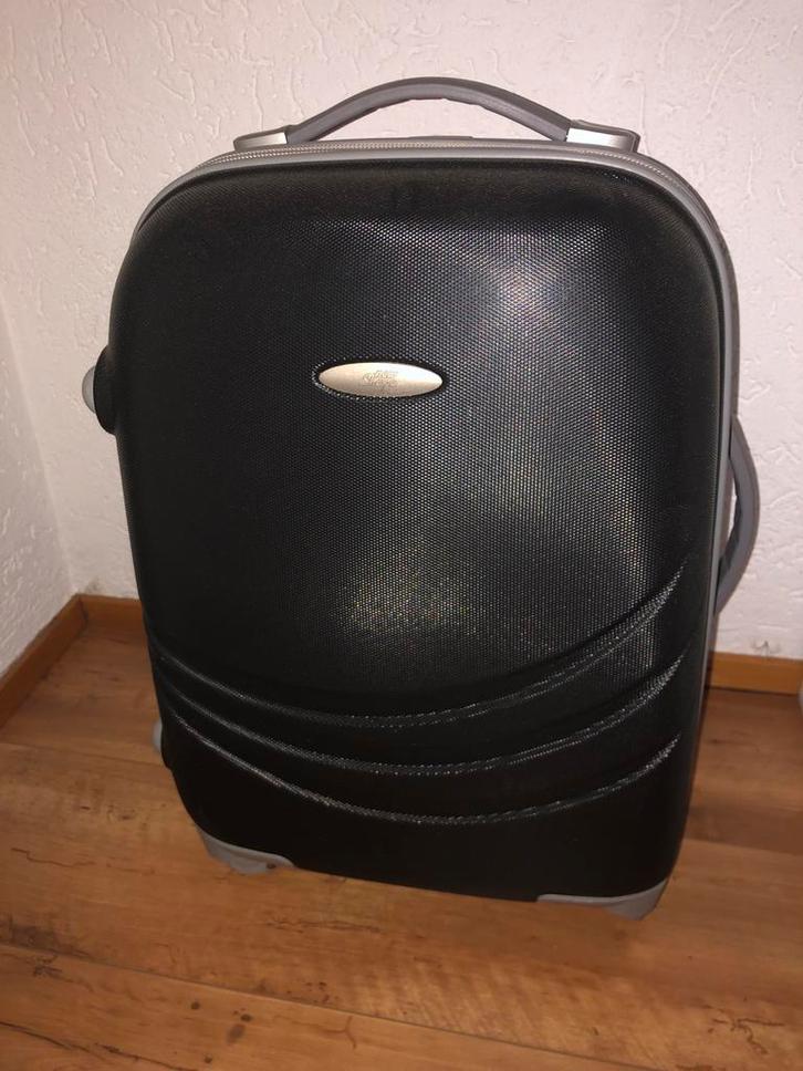 Kleine zwarte reiskoffer met slotje, Sieraden, Tassen en Uiterlijk, Koffers, Zo goed als nieuw, Hard kunststof, 50 tot 60 cm, 35 tot 45 cm