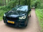 BMW X1 Xdrive25e 220pk Aut 2021 Zwart M-sport full car play, Achterwielaandrijving, Zwart, 75 €/maand, 3 cilinders