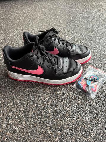 Nike air Force 1 maat 38,5 beschikbaar voor biedingen