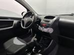 Peugeot 107 1.0 Access Accent - Airco / Radio cd (bj 2012), Auto's, Voorwielaandrijving, Euro 5, Gebruikt, 4 stoelen