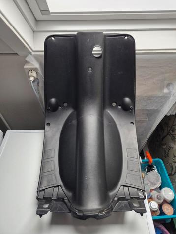 Piaggio zip beenschild NIEUW! beschikbaar voor biedingen