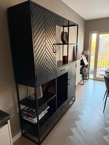 Mooie vakkenkast - Home24 beschikbaar voor biedingen