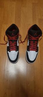 Nike air jordan 1 mid maat 48,5 zgan., Ophalen, Zo goed als nieuw, Schoenen