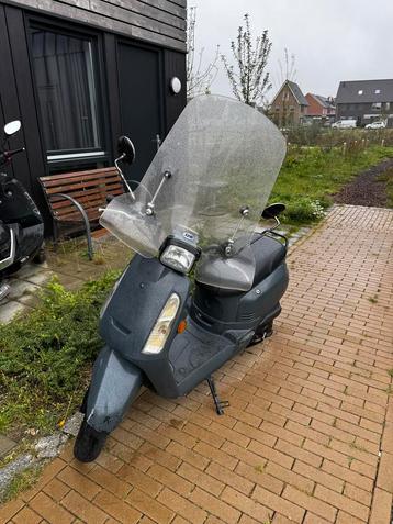 SYM scooter met windscherm | met gratis slot! beschikbaar voor biedingen