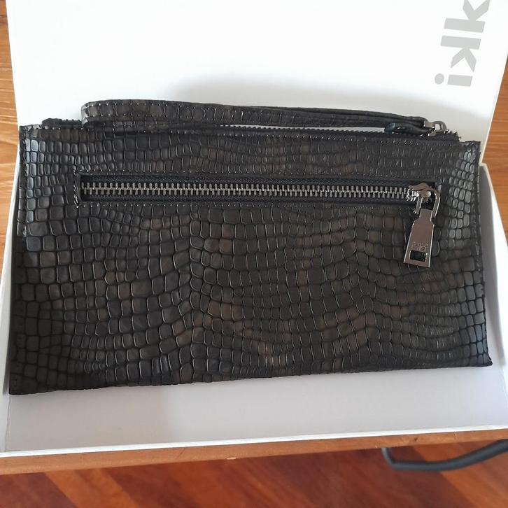Ikki Clutch - Stijlvol en Praktisch!, Sieraden, Tassen en Uiterlijk, Portemonnees, Ophalen of Verzenden