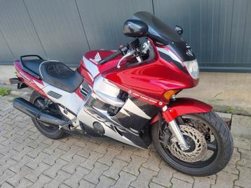 Honda CBR 1000 F Nieuwstaat + garantie & beurt beschikbaar voor biedingen