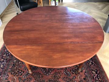 Antieke ronde tafel (inklapbaar) NIET demontabel beschikbaar voor biedingen