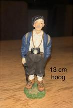 Vintage Beeldje: Wandelaar met Camera, Ophalen of Verzenden