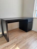 IKEA Malm bureau zwart/bruin, Huis en Inrichting, Bureaus, Ophalen, Zo goed als nieuw