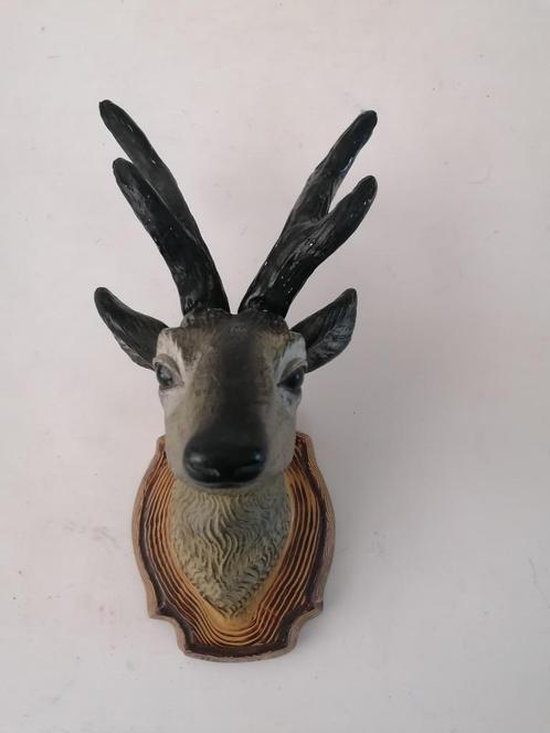 vintage gipsen wandhoofd van een hert met gewei 32x19x19 cm, Antiek en Kunst, Curiosa en Brocante, Ophalen
