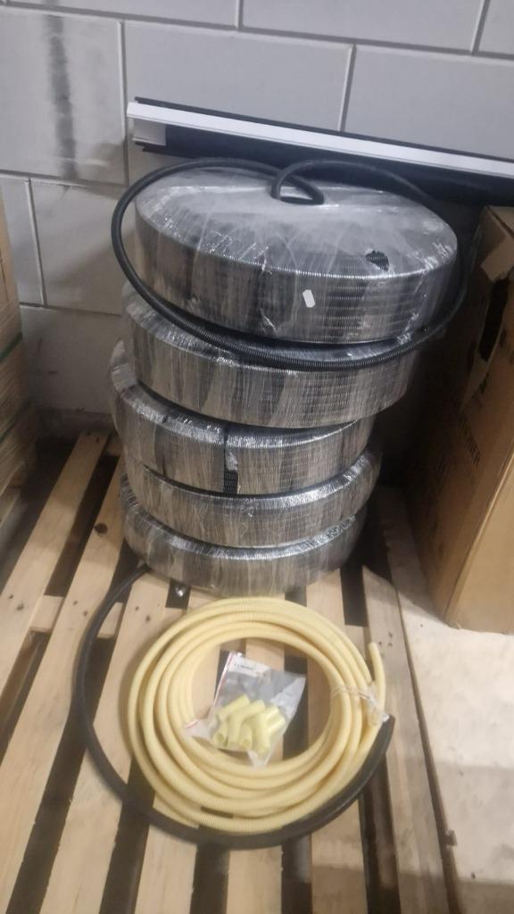 Restpartij flexbuis/Ribbelbuis + Airco Leidinggoot – Nieuw, Doe-het-zelf en Verbouw, Elektra en Kabels, Nieuw, Overige typen, Ophalen