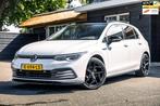 Volkswagen Golf 1.5 eTSI Style R-Line Automaat I Panoramadak, 65 €/maand, 4 cilinders, 150 pk, Parkeersensor