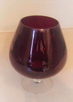Bolle donker rode vaas van glas circa 1950, Huis en Inrichting, Woonaccessoires | Vazen, Overige kleuren, Ophalen of Verzenden