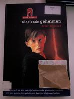 Gloeiende geheimen - Peter Vervloed, Ophalen of Verzenden, Gelezen, Fictie algemeen