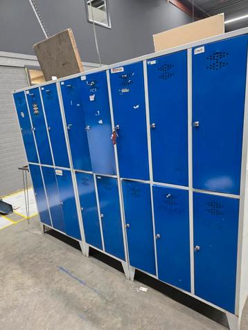 16 Gebruikte Lockers - 2x6 en 1x4 - Nette Staat beschikbaar voor biedingen