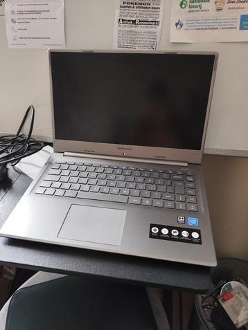 Medion Akoya e6247 4/128 Windows 11 beschikbaar voor biedingen