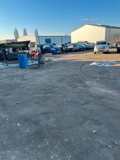 Garage te koop in Maasbree met gereedschap, Auto diversen, Autostallingen en Garages