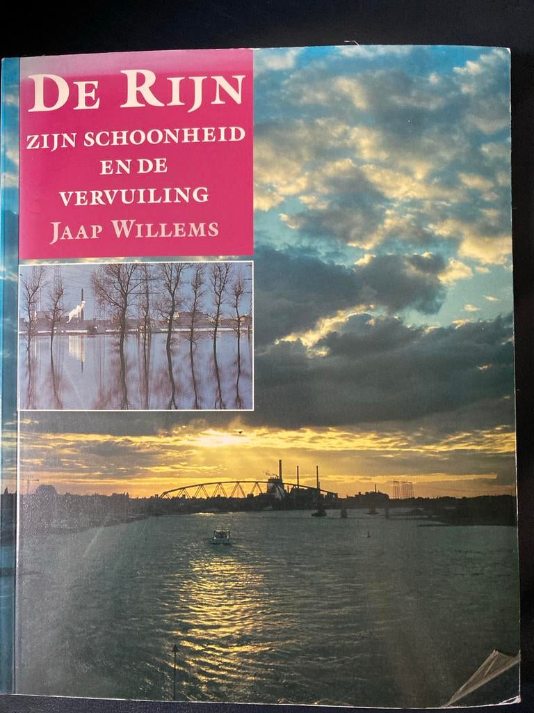 De Rijn - Jaap Willems - Gelezen, Ophalen of Verzenden, Gelezen, Gelderland