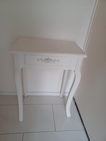 Sitetable/hal tafeltje 20€ beschikbaar voor biedingen