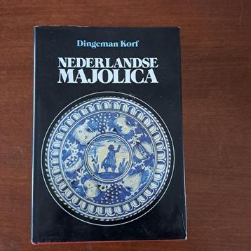 Nederlandse Majolica – Dingeman Korf (1981) beschikbaar voor biedingen