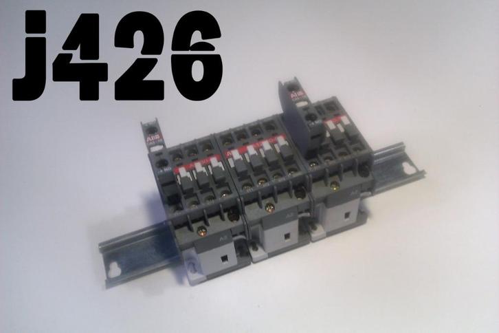 3 stuks ABB relais contactor 230 Volt AC gestuurd, Hobby en Vrije tijd, Elektronica-componenten, Gebruikt, Ophalen of Verzenden