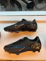 Nike Voetbalschoenen Maat 37, Ophalen of Verzenden, Zo goed als nieuw, Zwart, Sportschoenen