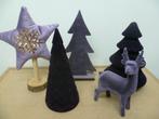 5x paars fluweel decoratie Kerst boompjes / hert / ster, Diversen, Kerst, Ophalen of Verzenden, Zo goed als nieuw