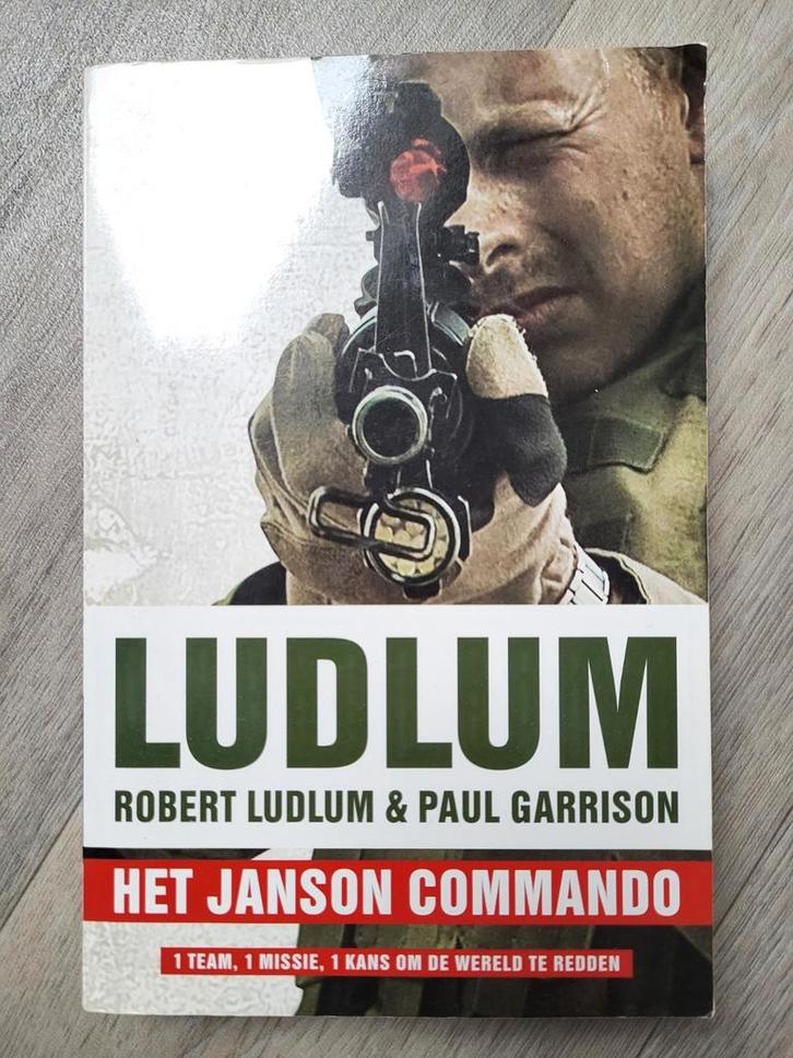 Robert Ludlum - Het Janson commando, Boeken, Thrillers, Zo goed als nieuw, Ophalen