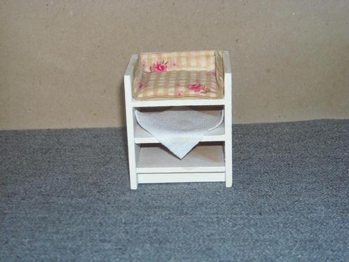 Lundby luiertafel, Verzamelen, Poppenhuizen en Toebehoren, Gebruikt, Poppenhuis, Ophalen of Verzenden