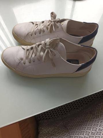 Sneakers 42 beschikbaar voor biedingen