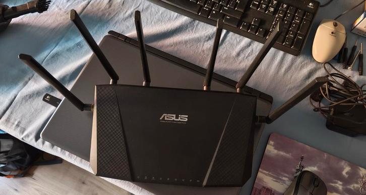 Asus RT-AC3200 Tri-band Gigabit Router, Computers en Software, Routers en Modems, Zo goed als nieuw, Router, Ophalen