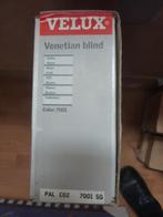 Nieuwe Velux jaloezie / PAL C02 ( 55 x 78), kleur is wit., Huis en Inrichting, Stoffering | Gordijnen en Lamellen, Minder dan 50 cm